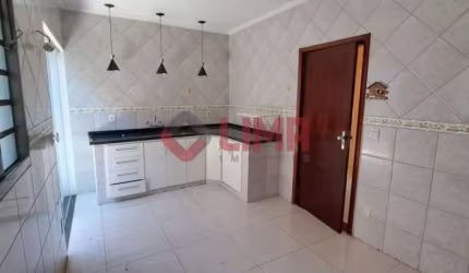 Linda Casa Bela Vista com 02 quartos sendo 01 suíte - Bauru/SP