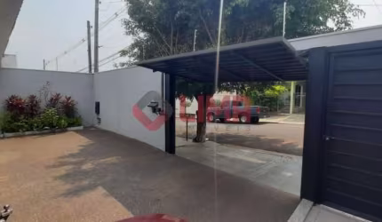 Excelente imóvel para fins residenciais e comerciais com localização privilegiada - Jd. América