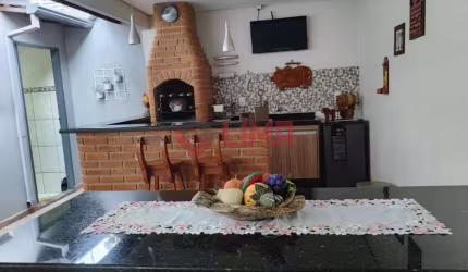 Excelente Casa Próx. Bernardino de Campos - 3 Dormitórios