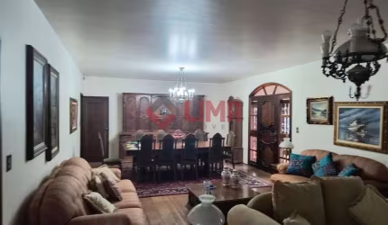 LINDA CASA NO JARDIM ESTORIL - BAURU / SP