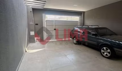 Linda casa á venda no Jardim Solange com 3 dormitórios sendo 01 suíte