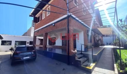 CASA COMERCIAL COM 14 AMBIENTES NO JARDIM AMÉRICA - BAURU