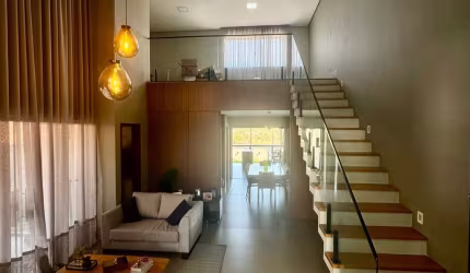 Casa térrea com 3 suítes, escritório e mezanino - Condomínio Villa Jardim - Região do Santa Rosa