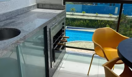 Descubra o seu refúgio dos sonhos em Porto de Galinhas! Este incrível apartamento duplex, com área de 33,80 m²