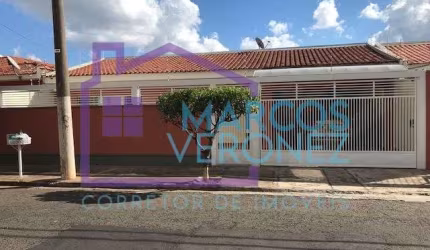 Casa com 3 quartos à venda no Jardim América, Marília , 400 m2 por R$ 450.000