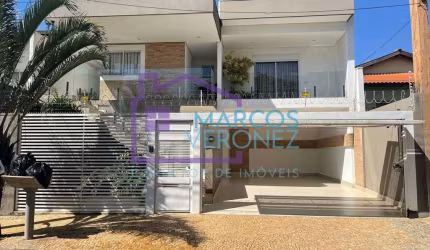 Casa com 3 quartos à venda no Jardim Maria Martha, Marília , 280 m2 por R$ 980.000
