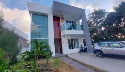 Casa de 248m2 com 4 Quartos em Condomínio no Altiplano