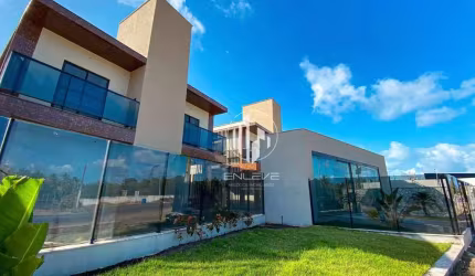 Casa em Condomínio com 3 Quartos à 100m do Mar