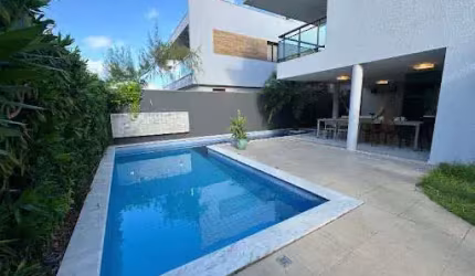 Casa de 356m2 com 4 Quartos + Lazer Privativo, em Condomínio Fechado