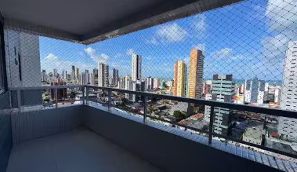 Apartamento com 3 quartos sendo 2 suites em Condominio Clube