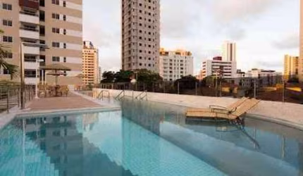 Apartamento com 3 Quartos, Vista Mar, em Condomínio Club