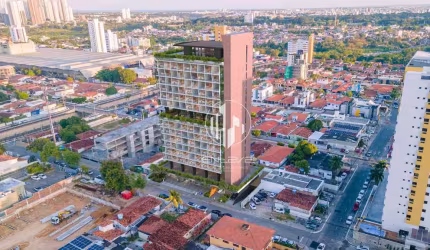 Apartamento com 2 Quartos ao Lado da Avenida Epitácio Pessoa