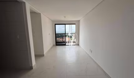 Apartamento novo com 02 quartos em ótima localização no Bairro dos Estados