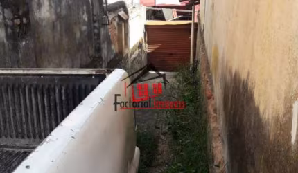 CASA PRA REFORMA COM BARRACÃO BAIRRO BONFIM