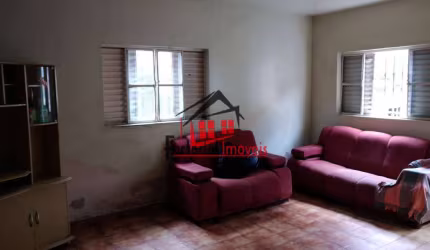 Vende casa 4 quartos, 230m² em lote de 525m² no bairro Céu Azul B