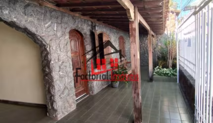 Casa 3 Quartos com Suíte e Barracão no Bairro Inconfidentes 360 m²