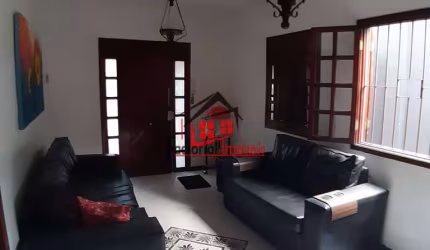 CASA ESTILO COLONIAL COM PISCINA - 4 QUARTOS DUAS SUÍTES -  BH