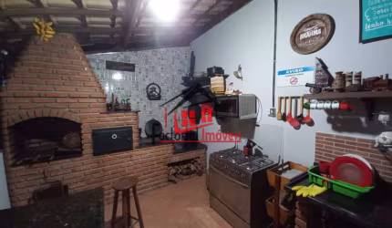 Casa com 4 quartos no Bairro Pedra Azul