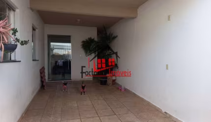CASA COM ENTRADA INDIVIDUALCOM DOIS APARTAMENTOS