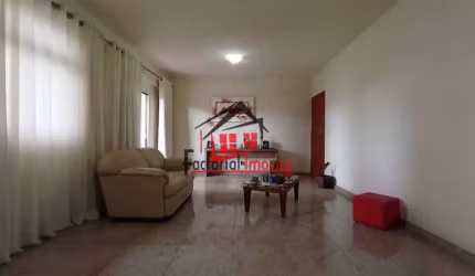 Apartamento Amplo com 4 Quartos, 2 Suítes e 2 Vagas Paralelas