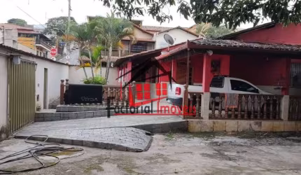 CASA 3 QUARTOS, SUÍTE, QUINTAL, BAIRRO COQUEIROS, BH, FINANCIO.