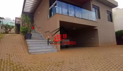 Aluga-se Casa Moderna com 4 Suítes em 1.000m² de área total no B. Garças!