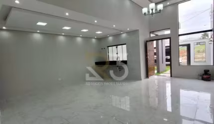 Casa com 3 quartos à venda no Portal de Versalhes 1, Londrina  por R$ 780.000