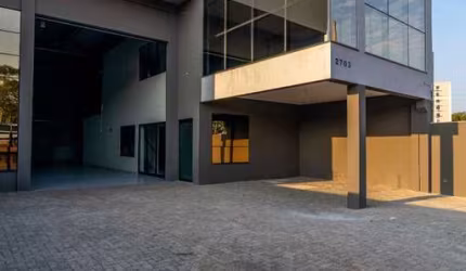 Casa comercial para alugar no Portal de Versalhes 1, Londrina  por R$ 11.900