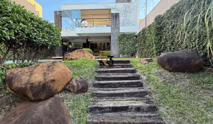 Casa comercial à venda no Portal de Versalhes 1, Londrina  por R$ 980.000