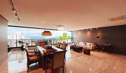 Luxuoso apartamento no Bahiano de Tênis, 305m², decorado, 3 suítes + studio, vista mar, 4 vagas, condomínio com lazer completo. Agende sua visita!