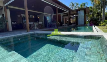 RESIDENCIAL DAS ACÁCIAS | Casa Deslumbrante em Praia do Forte | 5 Suítes | Área Gourmet | Condomínio Piscinas Naturais
