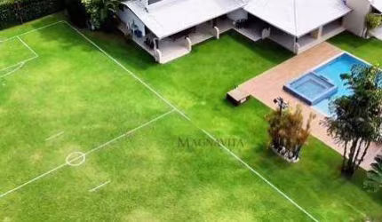 Casa de Luxo à Venda no Encontro das Águas1.370m² construídos, 5 Suítes, Pé Direito Duplo, Piscina com Raia de 25m. Lauro de Freitas. Porteira Fechada