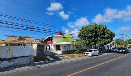 Ponto comercial para alugar em Vilas do Atlântico: 600m² terreno, 300m² construído, 4 suítes, 15 vagas, localização estratégica em área de alto fluxo