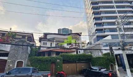 Terreno | Casa à Venda no Caminho das Árvores, Salvador, Terreno 735m², Área Construída 402m², Localização Privilegiada, Ideal para Investidores