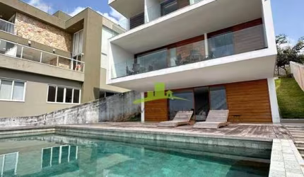 Casa de Luxo à Venda no Alphaville Salvador 2, 4 Suítes, 398m², Alto Padrão, Piscina, Automação, Nascente. Elegância, Sofisticação e Conforto!