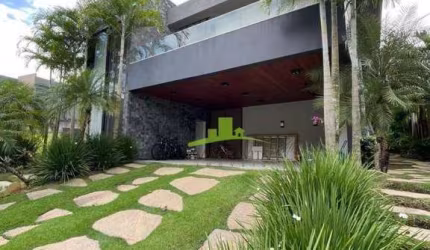 Casa de Luxo à Venda no Alphaville Litoral Norte 1, 340m², 4 Suítes, Piscina Pedra Hijau, Energia Solar, Alto Padrão, Conforto e Exclusividade!