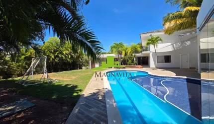 ALPHAVILLE LITORAL NORTE 1. Casa para Alugar Alto Padrão, 2 Lotes, 4 Suítes, 535m², Piscina, Sauna, Área Gourmet, Totalmente Climatizada. Camaçari/BA
