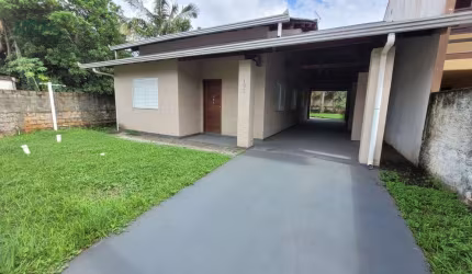 Casa no balneário Princesa do Mar, com 03 quartos, pertinho do mar!