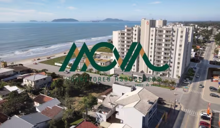 Bangalô Beach Club - Seu Pé na Areia em Itapoá com Vista Permanente para o Mar