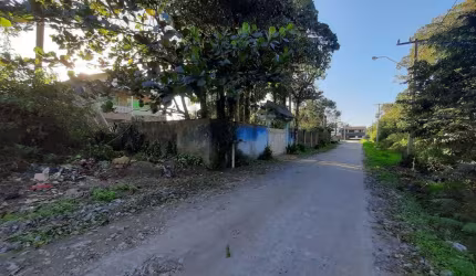Três terrenos juntos, na região central de Itapoá - Balneário São José