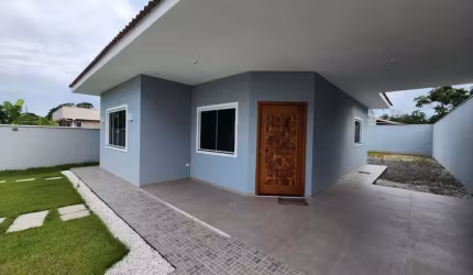 CASA nova, excelente padrão de acabamento, pertinho da praia em Itapoá