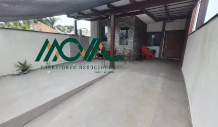 Casa no balneário Cambiju em Itapoá SC