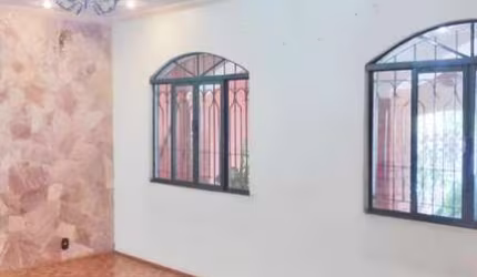 Casa ampla com 3 dormitórios