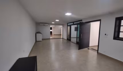 Casa comercial proximo ao confiança max