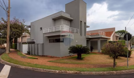 Casa(sobrado), 4 quartos  área de 300m² à venda no Condomínio Santa Mônica II