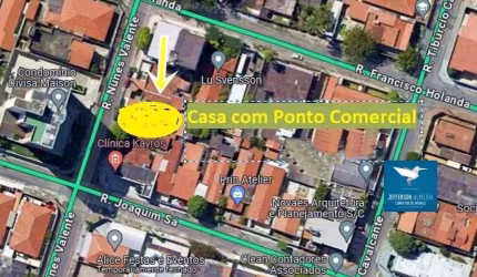 Casa com Ponto Comercial Ideal Para Clínicas, Escritórios, Lojas. Fica na Rua Nunes Valente, Bairro Dionísio Torres em Fortaleza. São 125m2 de Construção em Lote de 7,65m X 21m (165,65m2)