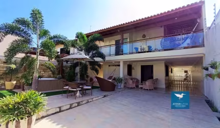 Belíssima Casa Duplex Próximo a Av. Edilson Brasil Soares no Parque Manibura, Grande Potencial Comercial, Nascente com Amplo Recuo Frontal, Varandão, 171m2, 05 Suítes, Lote com 319m2 (11m x 29m), 06 V