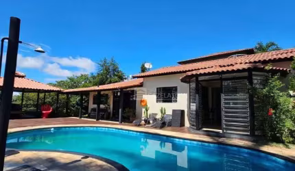 Casa com 3 dormitórios à venda por R$ 1.600.000,00 - Centro - Igaratá/SP
