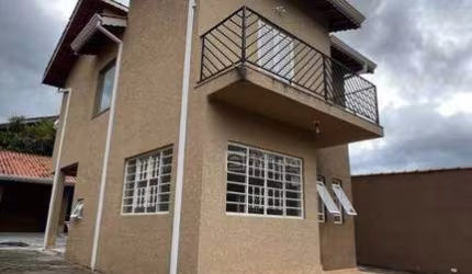 Casa com 3 dormitórios para alugar, 115 m² por R$ 5.000,00/mês - Jardim Maristela - Atibaia/SP
