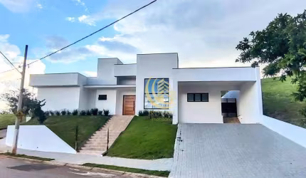 Casa térrea com 3 dormitórios, 1 suíte, 3 salas, área gourmet, piscina, vestiário no Condomínio Cataguá Way por R$ 1.200.000,00